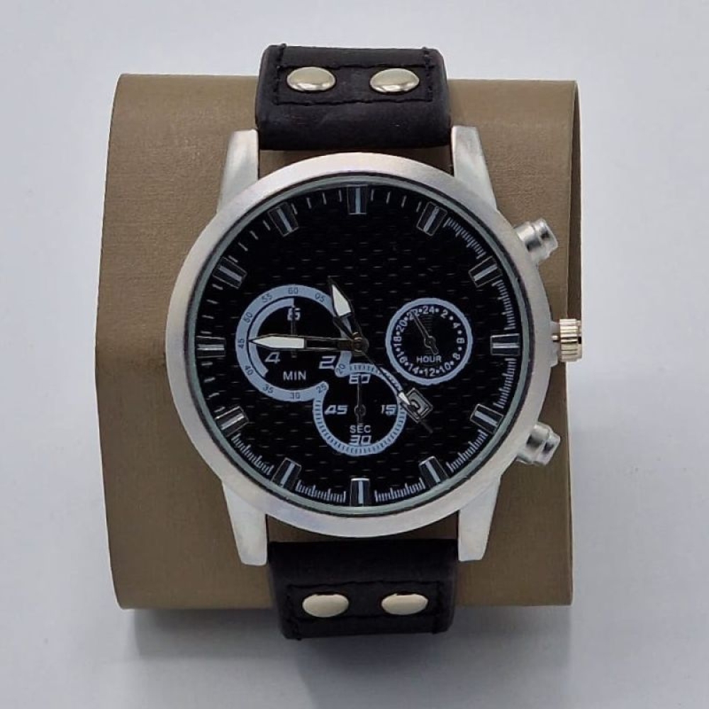  Ceasuri pentru Bărbați cu Data cu Curea din piele - 4 Modele Diferite, Engros