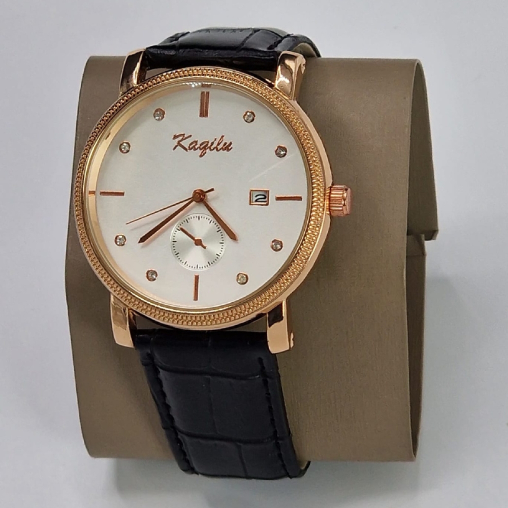  Ceasuri pentru Bărbați cu Data cu Curea din piele - 4 Modele Diferite, Engros