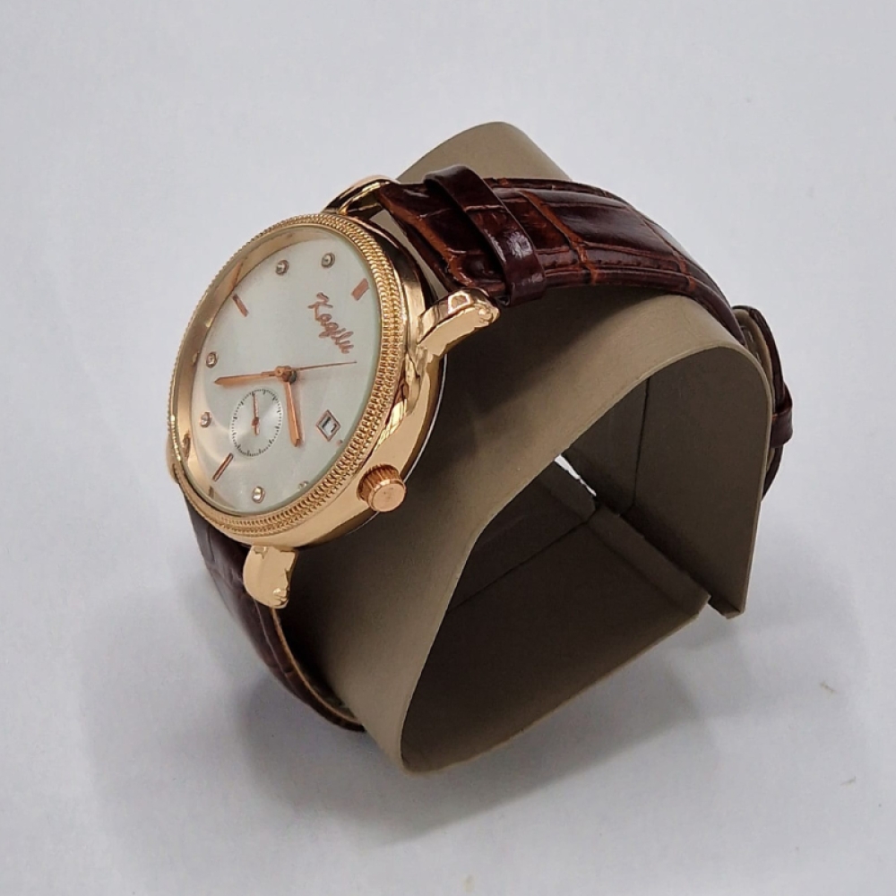  Ceasuri pentru Bărbați cu Data cu Curea din piele - 4 Modele Diferite, Engros