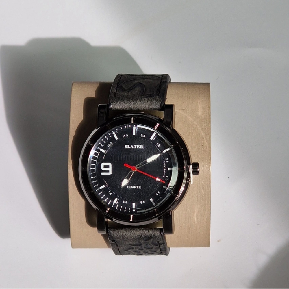  Ceasuri pentru Bărbați cu Curea din Piele - 6 Modele, Engros